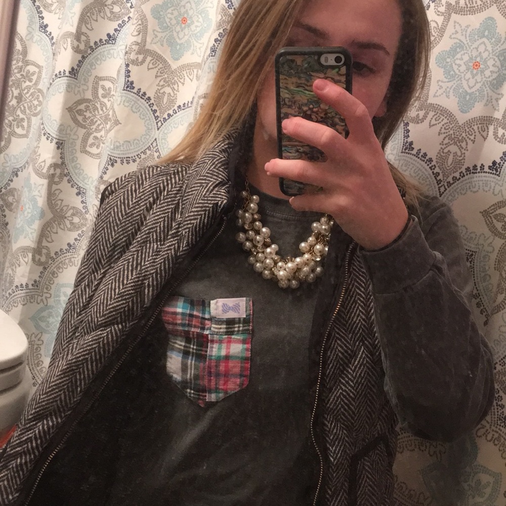 Fraternity collection front pocket long sleeve